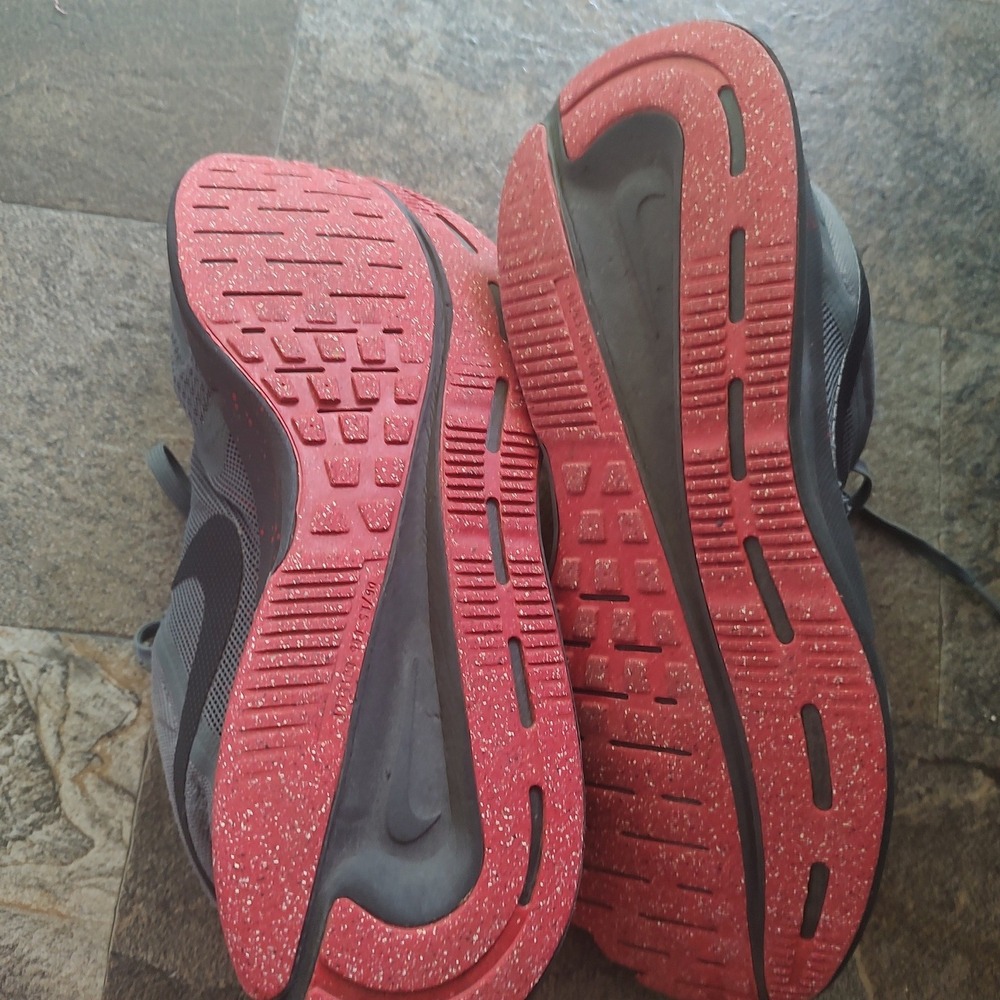 Nike‎ Mens Swift Turbo Running Shoes Grey Red IB3972-021 Size 9.5